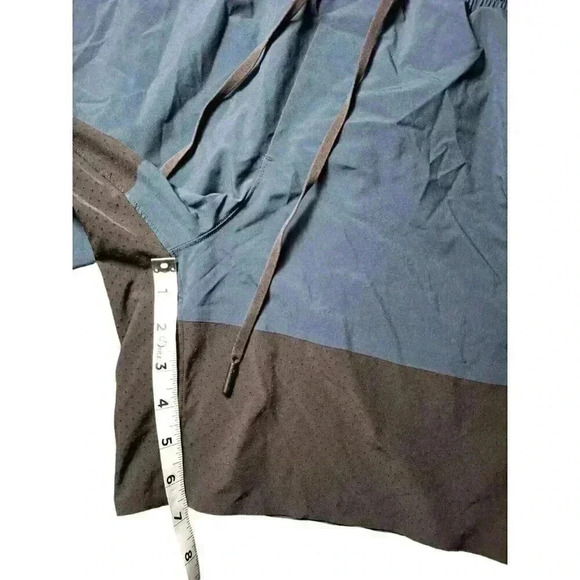 Lululemon size XL Switch Up Short 7" Obsidian / Black EUC - Picture 12 of 15